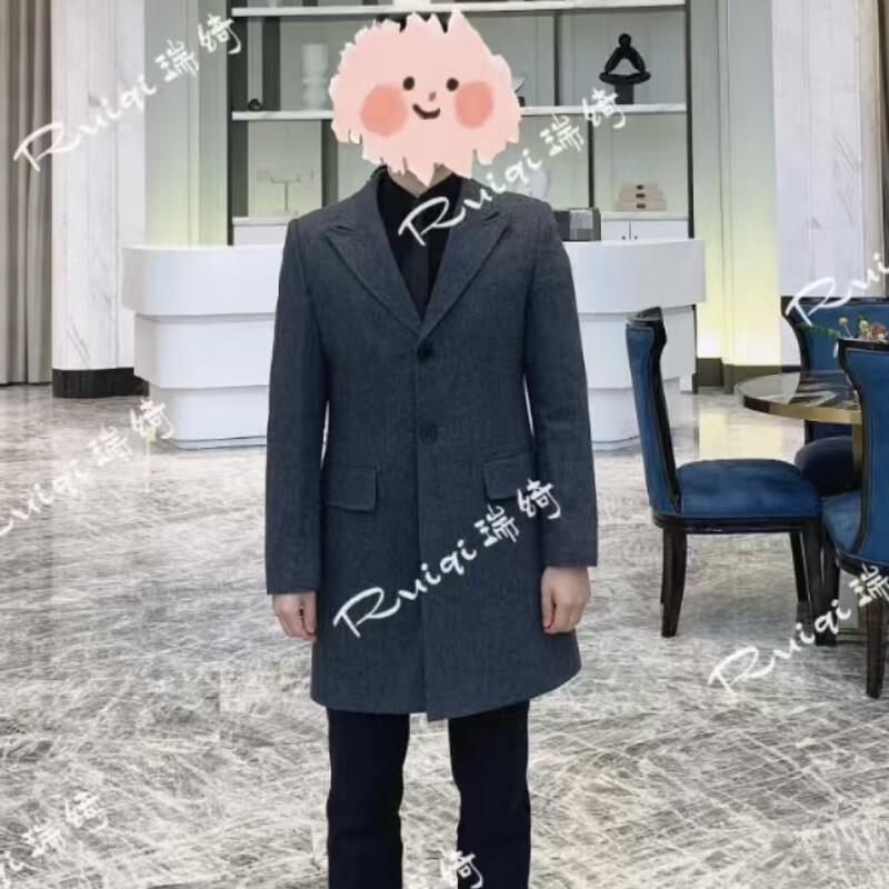 Men's Gray Herringbone Mid-Length Overcoat