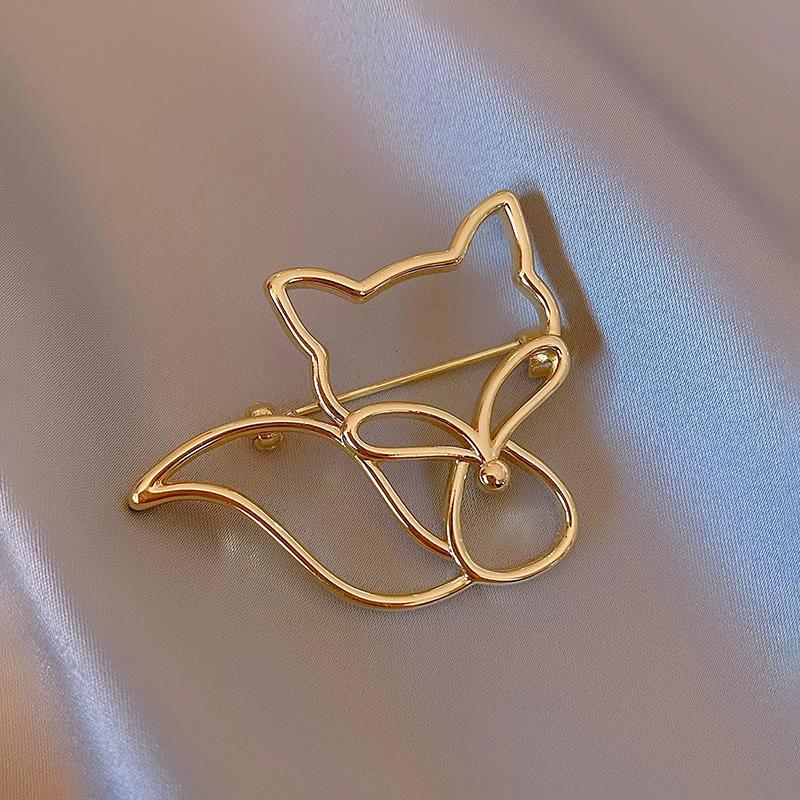 Золотая брошь в виде полой лисы, высококачественная брошь в виде костюма, булавки, корсаж в корейском стиле для женщин, аксессуары для одежды, ювелирные изделия