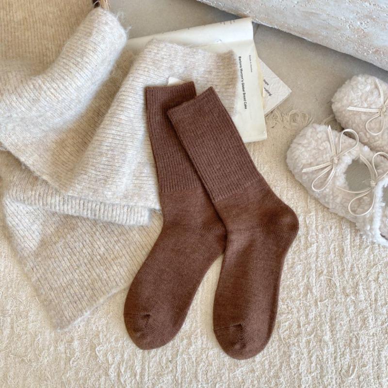 Winter Thickened Wool Socks, Solid Color Soft and Warm Mid-calf Socks, Women's Cold-resistant Snow Socks, Cashmere Pile Long Socks