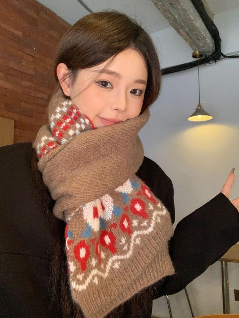 Fair Island jacquard knitted wool scarf women's winter new brown retro thickened neck protection warm scarf