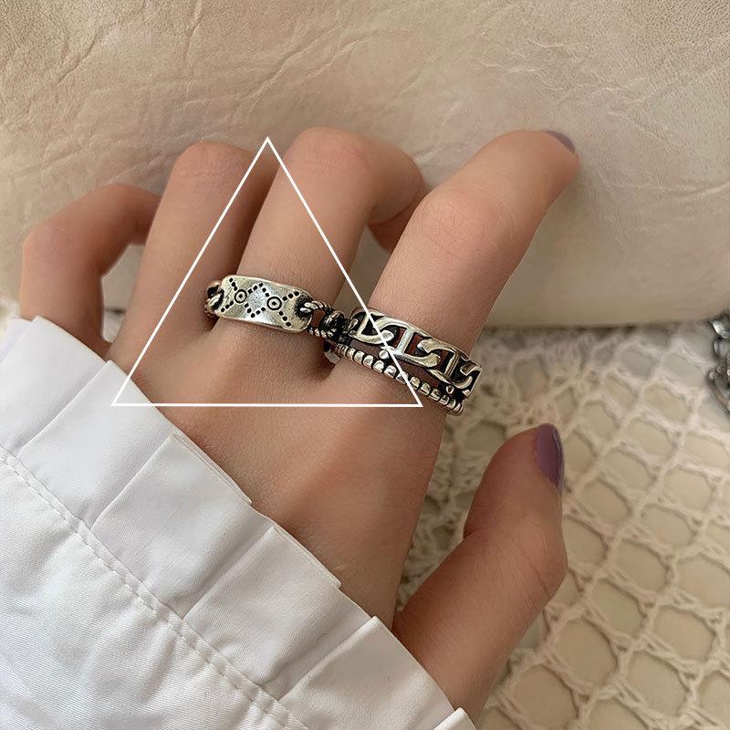 Трендовое состаренное ретро кольцо с полыми буквами и геометрическими элементами для модных женщин