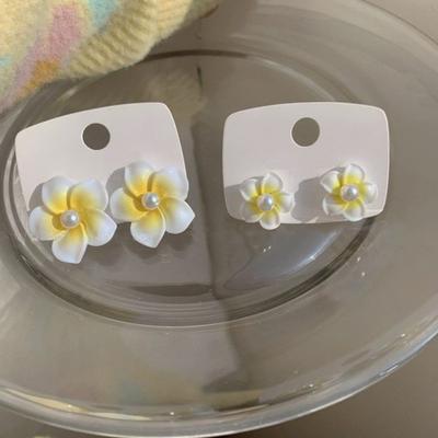 Элегантные серьги-гвоздики в корейском стиле с цветком, гавайские серьги-гвоздики с жемчугом, серьги-гвоздики с цветком плюмерии для вечеринки