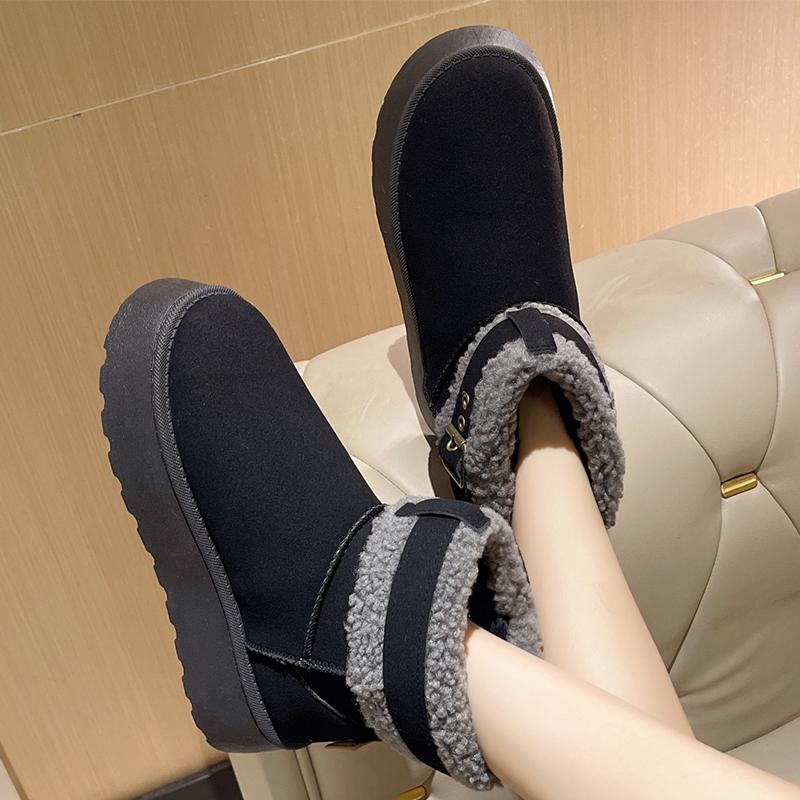 Мода Rimocy Металлическая пряжка Теплые женские сапоги Bare Boots Толстые плюшевые зимние сапоги на платформе для отдыха на открытом воздухе Повседневные пушистые короткие сапоги Femme