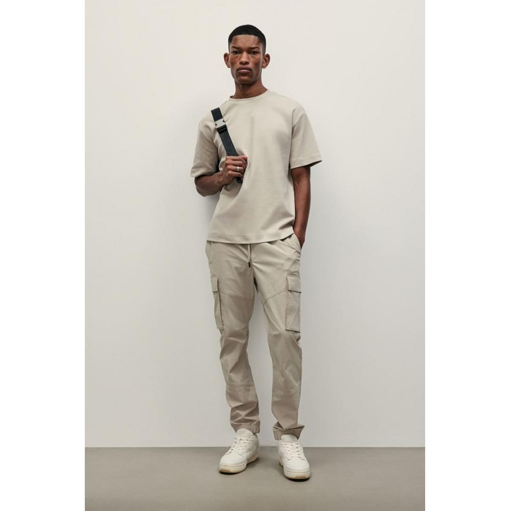 Футболка свободного кроя HM бежевого цвета