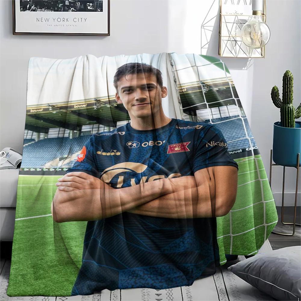 Soccer Player Stadium Portrait Print Fleece Blanket Soft Warm Cozy Throw Blanket for Sofa Bed Sport Fan Home Decor Gift