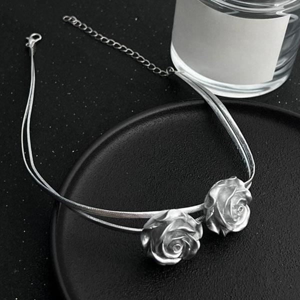 Gorgeous Fashion Leather Flower Necklace Women's Popular Collar Chain Temperament Rose Choker Neckchain Engagement Anniversary Jewelry Gift
