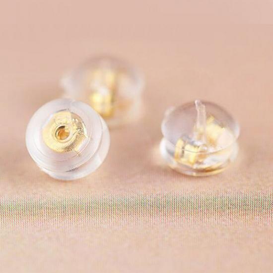 Подарочный набор украшений Higu: Цельная коробка с серебряной полировальной тканью, отделениями для серег, ожерелья и кольца, спиртовыми салфетками, берушами и зеркалом.