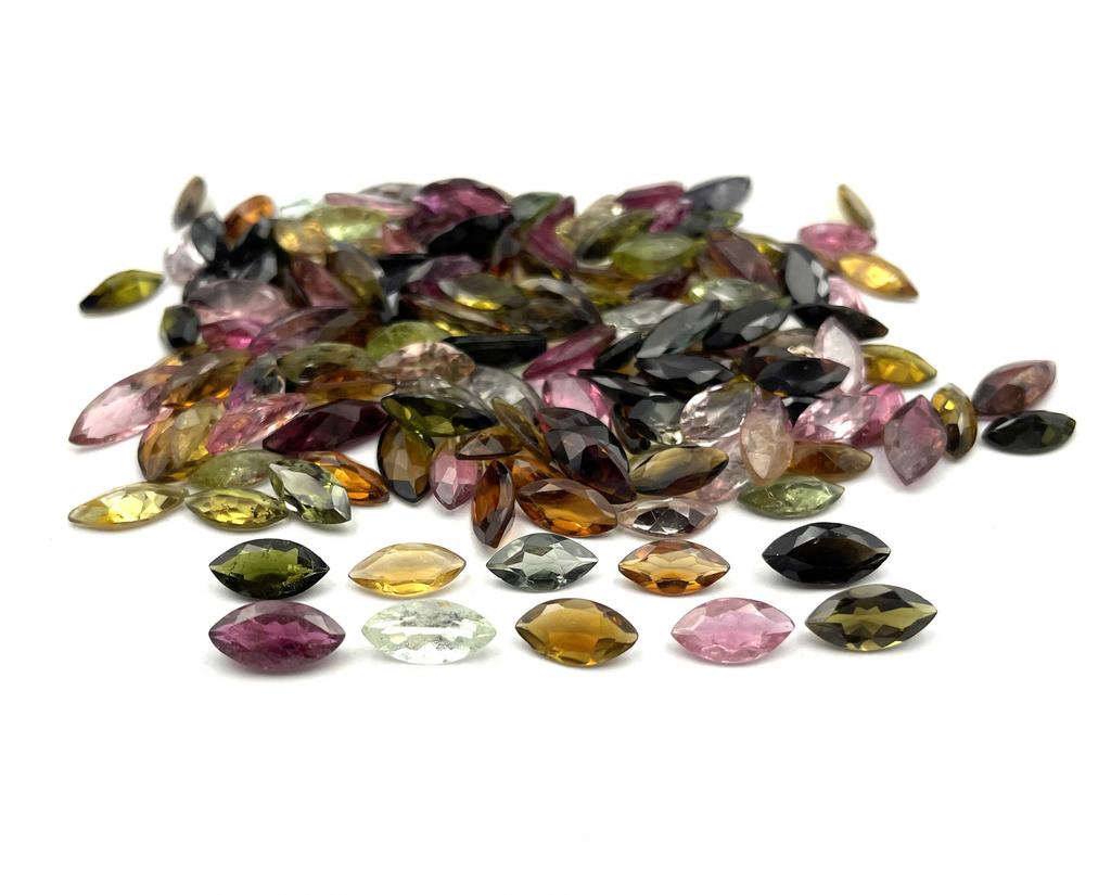 Лот из 15 натуральных драгоценных камней турмалина огранки «маркиз» 4*8 мм 10 карат