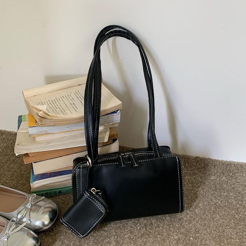 Vintage Leather Shoulder Bags For Women Simple Female White Handbags With Earphone Bag Design Ladies Black Underarm Bags