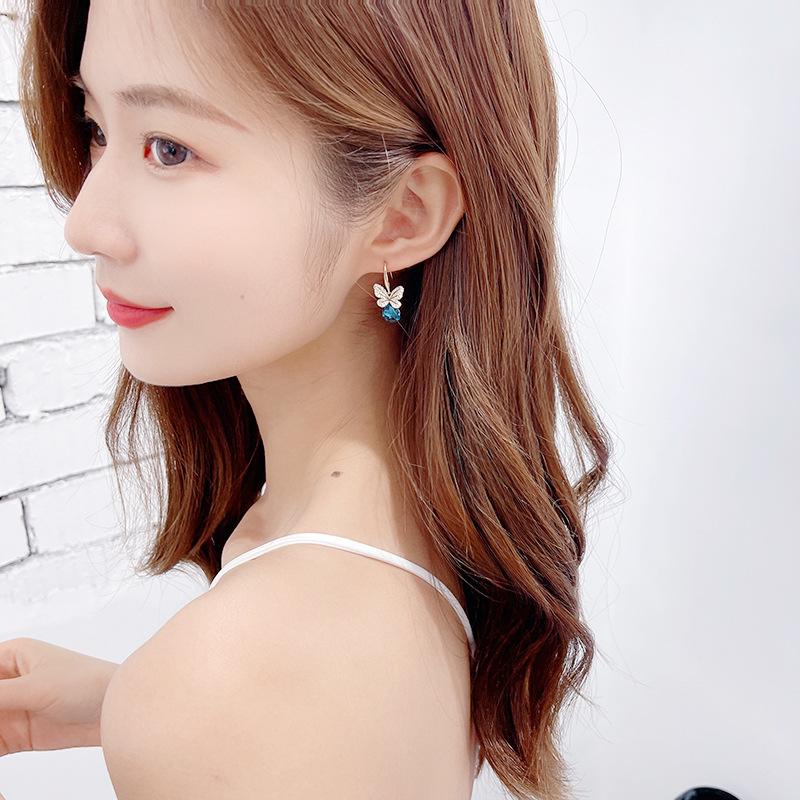 Весна и лето 2024 года, новые темпераментные серьги, простые серьги-крючки из микро-инкрустированного циркония с синими кристаллами в форме бабочек