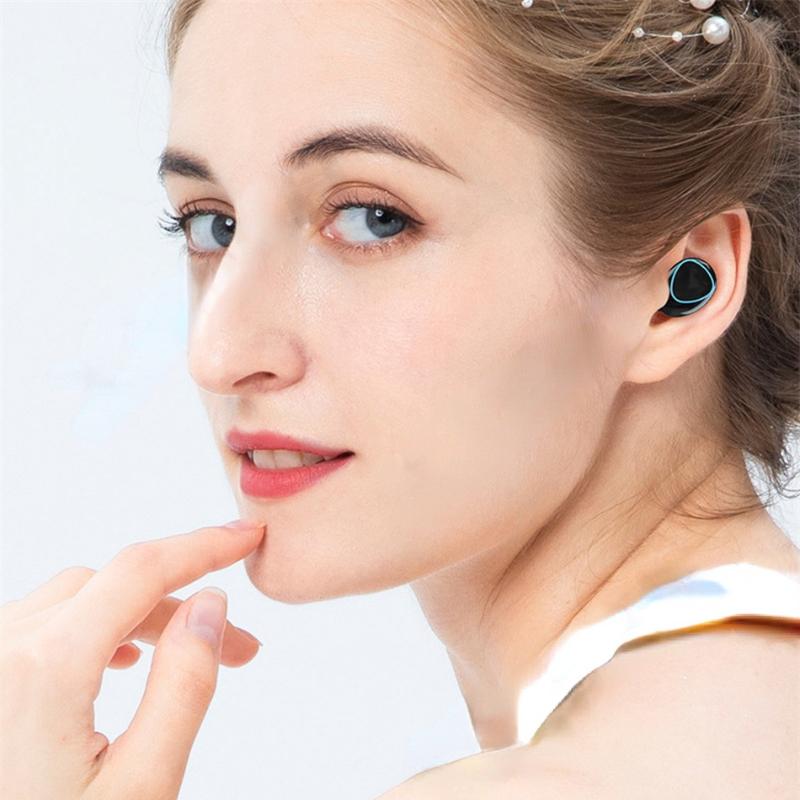 Беспроводная Bluetooth-гарнитура Inceive с трехэкранным номером показывает сверхбольшую электрическую мощность, высококачественные наушники с шумоподавлением