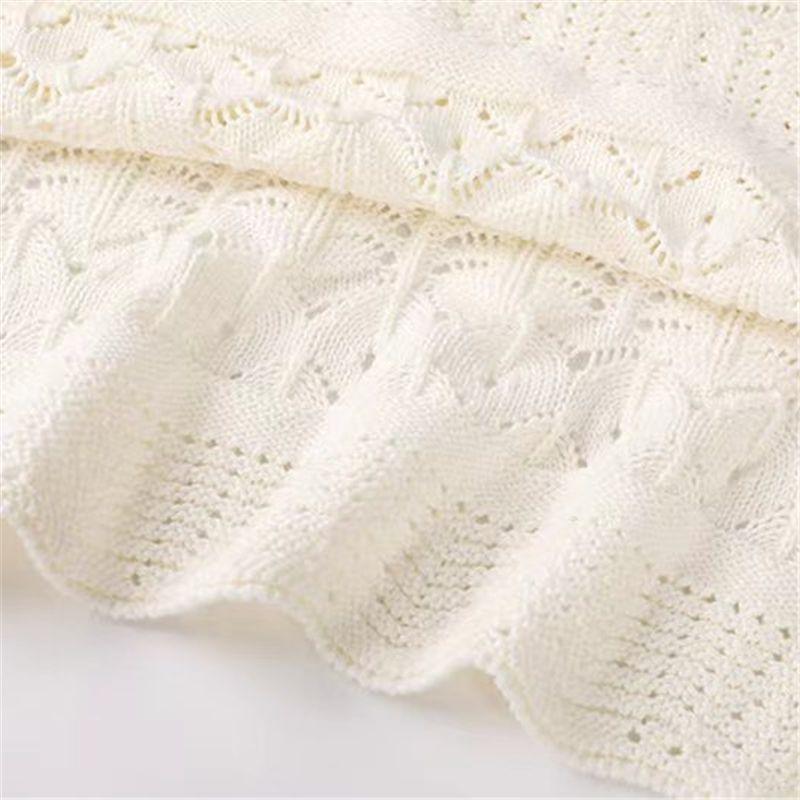 Spring/summer Women's Knitwear Thin Cut-out Bell Sleeve Knit Sweater Round Neck Loose Knit Top Knit Lace Blouse