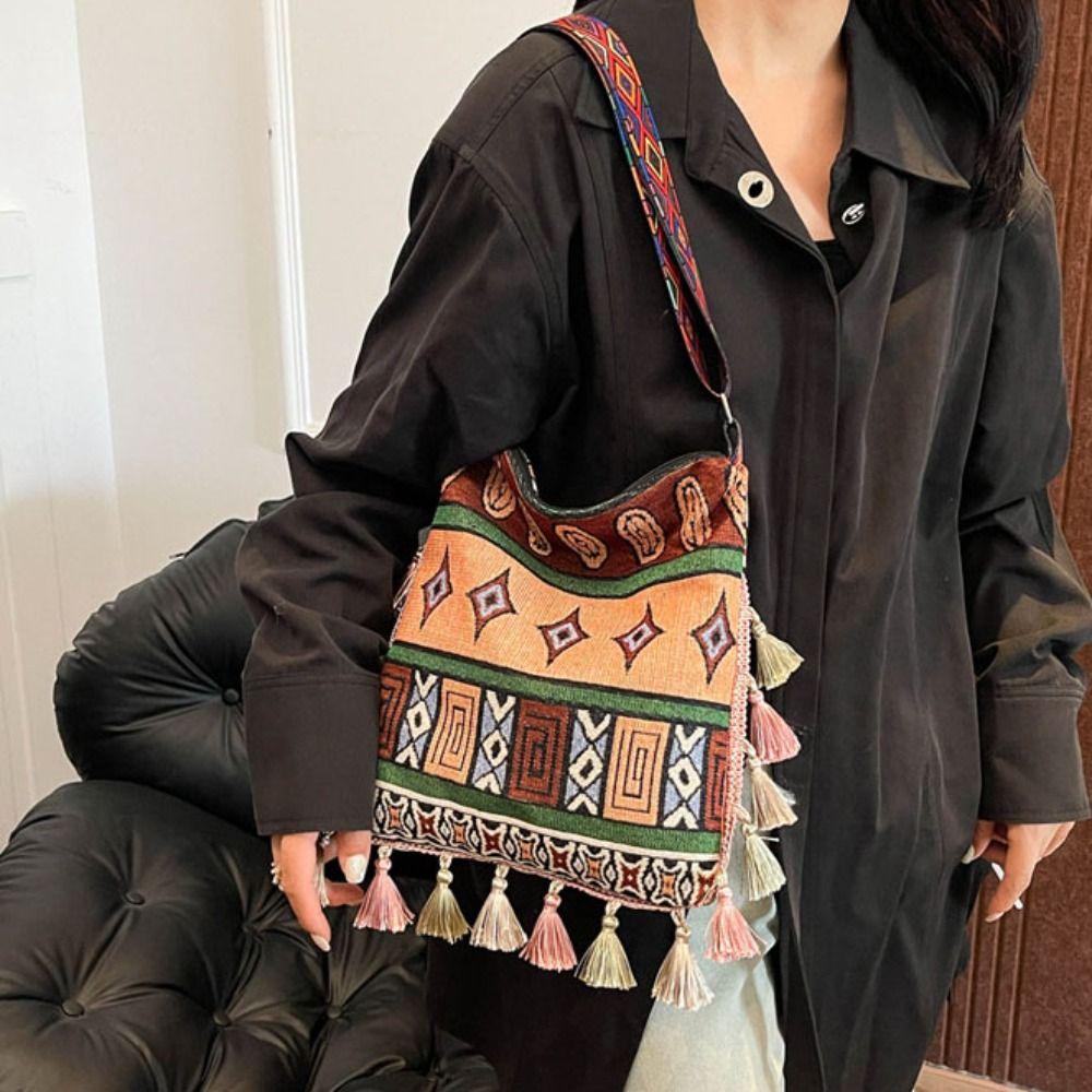 Large Capacity Ethnic Style Crossbody Bags Geometric Bohemian Tote Bag Tassel Shoulder Bag  Travel