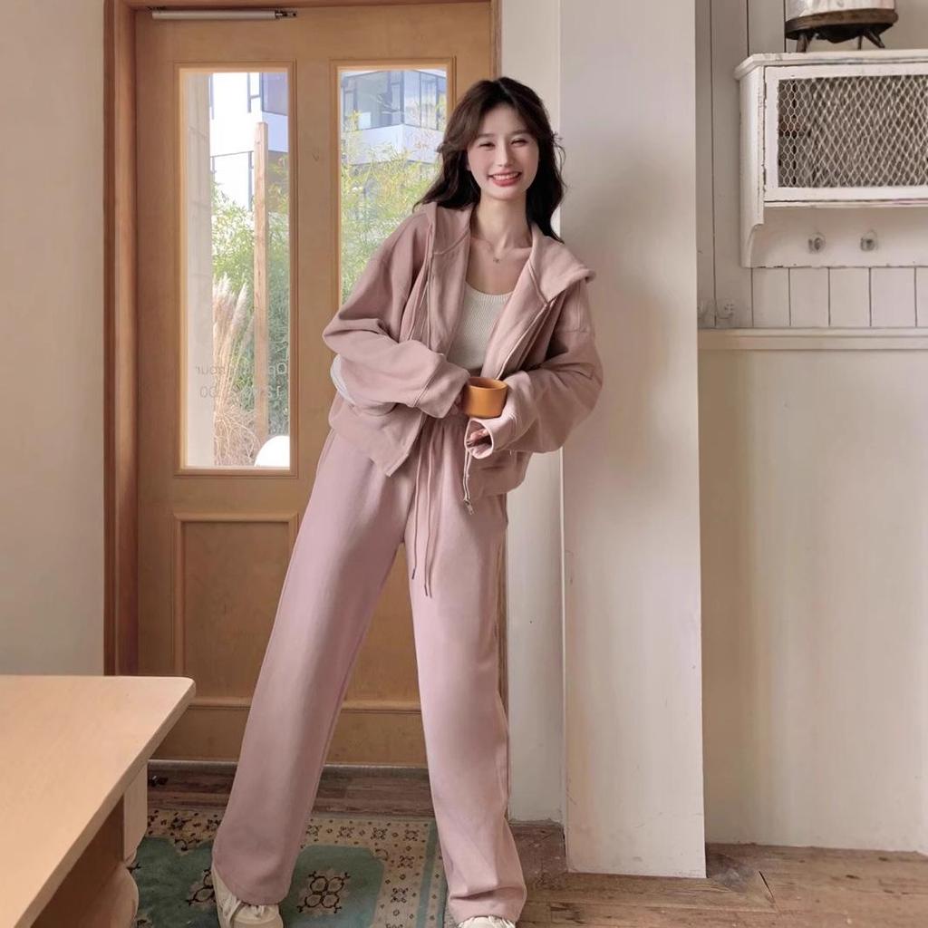 Женский худи свободного кроя и спортивные брюки - Стильный комплект-двойка для весны и осени, доступный в больших размерах