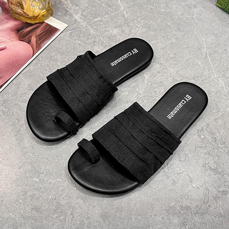 Дизайнерские нишевые шлепанцы с плиссированным носком на плоской подошве, женские летние 2025, новая корейская версия, повседневные крутые шлепанцы с мягкой подошвой