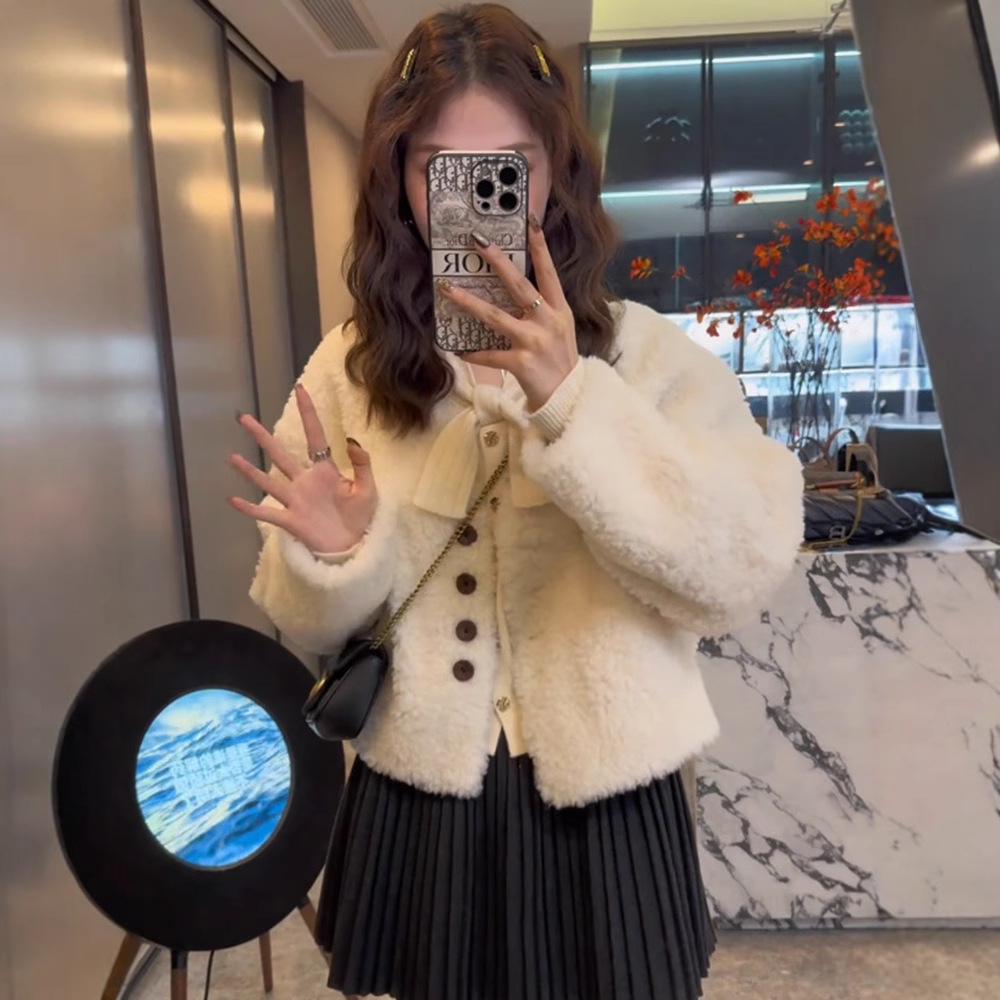 Women's Winter 2024 Thick Lambswool Coat - Warm, Loose-Fit, Short, Round Neck