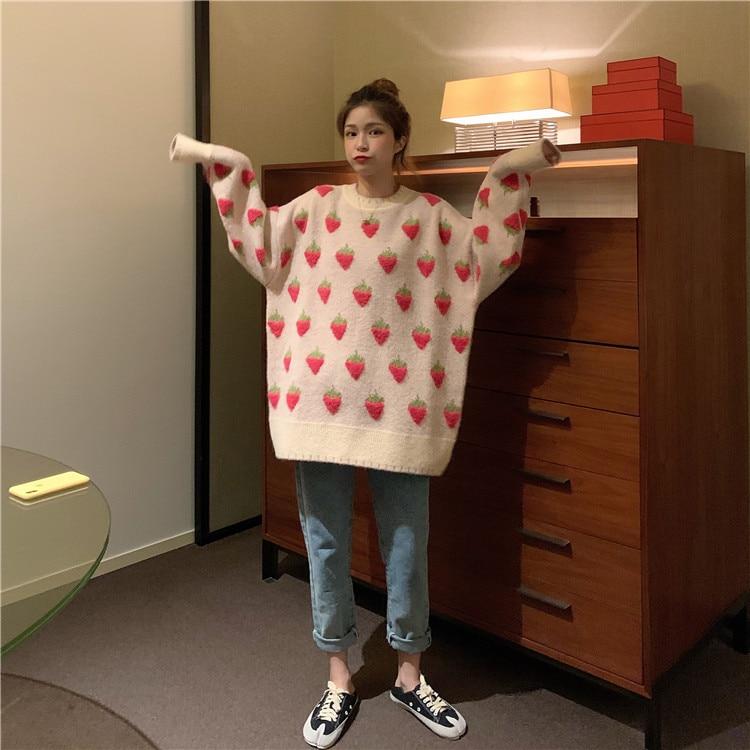 Winter Knitted Sweater Women Strawberry Embroidery Oversized Pullovers Harajuku Casual O-Neck Loose Knitwear Jumper Sueter Mujer
