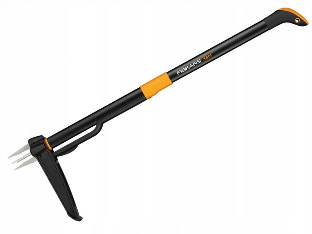 Fiskars Xact garden weeder, solid