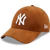 Casquette Femme New Era NY Yankees Corduroy 9Forty - Marron - Logo Brodé - Visière Incurvée