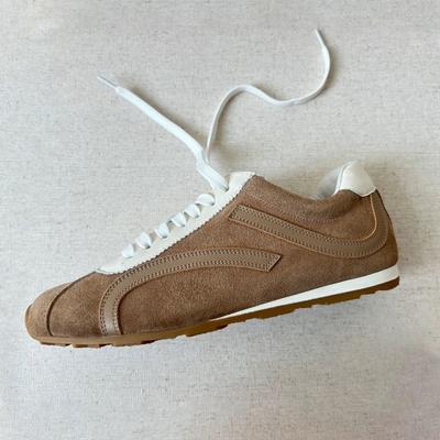 Версия из овчины~ ретро повседневные спортивные туфли на плоской подошве с круглым носком на шнуровке, немецкие тренировочные туфли женские 2025 весна и осень универсальные Forrest Gu