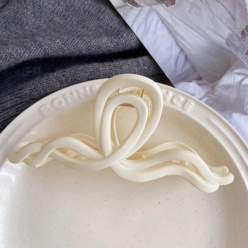 Винтажные кофейные когти для волос, модные полые заколки для волос с геометрическим рисунком, заколки для волос в виде краба и акулы, головные уборы для женщин, вечерние аксессуары для волос