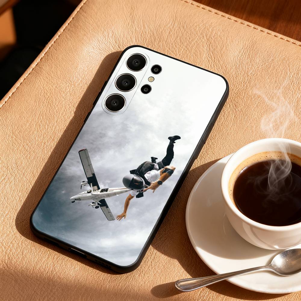 Чехол для телефона W-Wingsuit F-Freedom для Samsung S26,S25,24,23,22,30,21,10,9,Ultra,Plus,Lite,FE Мягкий черный чехол