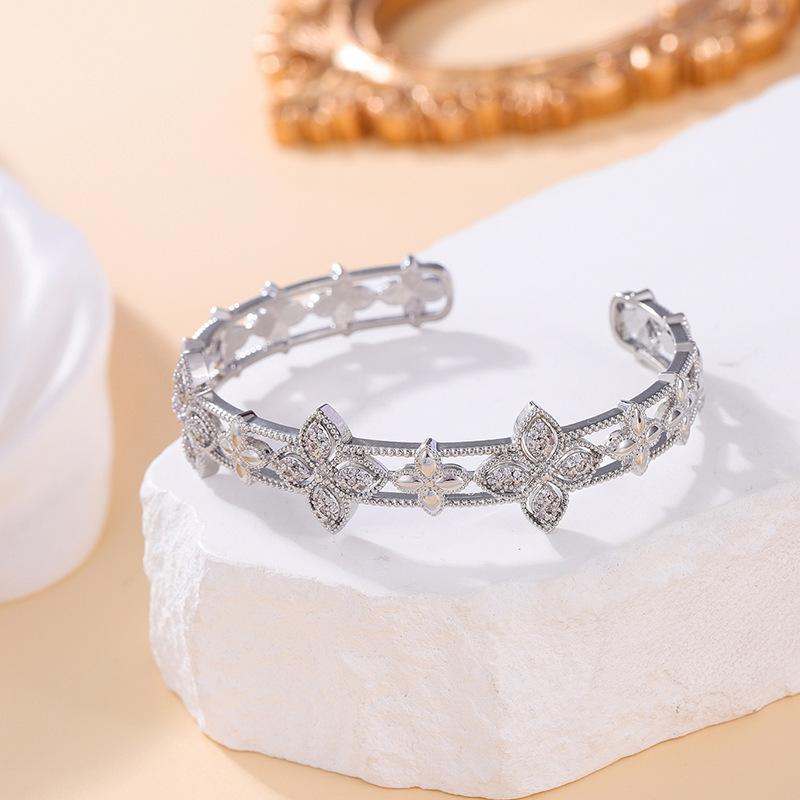 Four Leaf Clover Bracelet for Women, Fashionable, Simple, High-end Accessories, Bracelet for Women