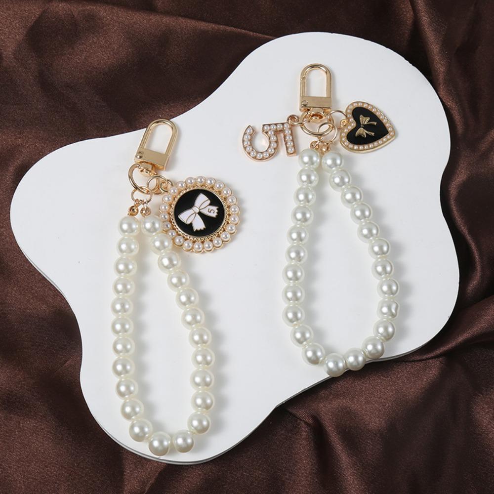 Retro Pearl Keychains for Women Bag Backpack Decor Keyring Metal Round Tag Pendant Mobile Phone Beaded Key Chain DIY Jewelry