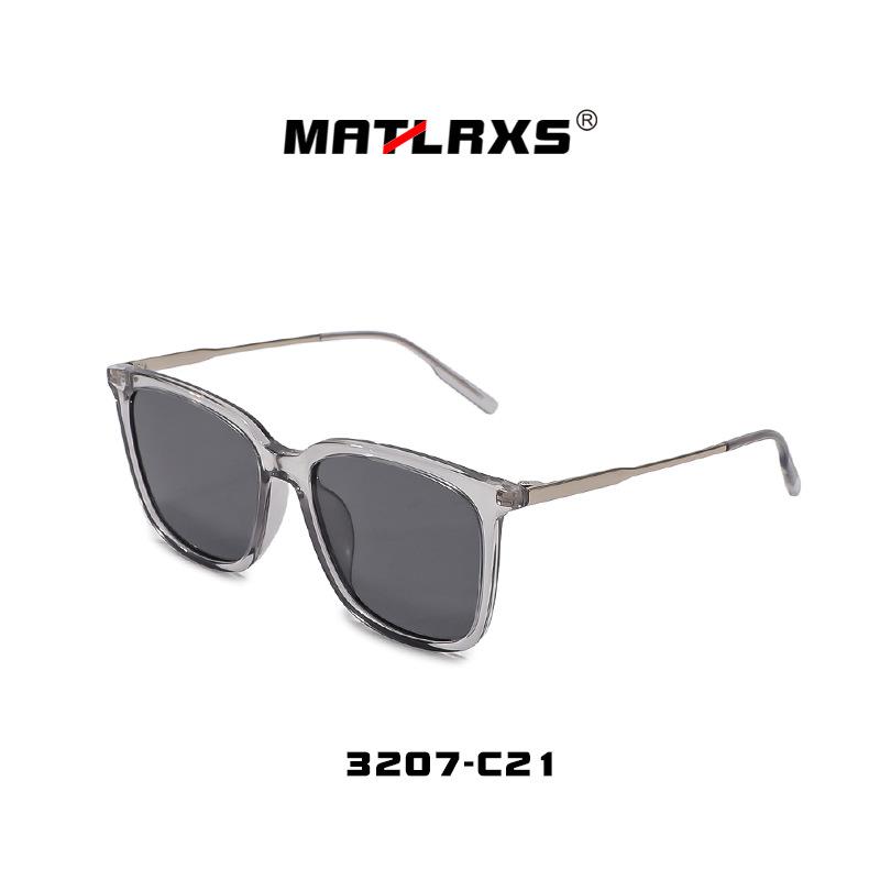 New TR90Polarized sunglasses are fashionable and trendy for men and women, popular with internet celebrities, and the large frame makes the face