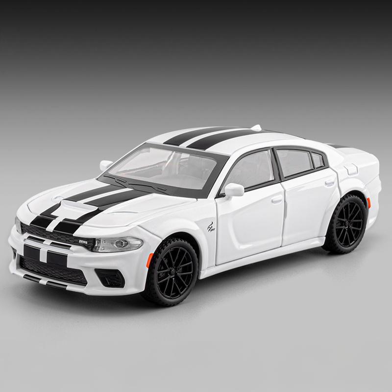 1:32 Dodge Charger SRT Суперспортивный автомобиль Сплав Литье под давлением Модель автомобиля Высокая симуляция Домашнее украшение Праздничный подарок Другу