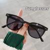 Luxury Summer Sunglasses for Women Trendy Driving Outdoor Men Sunglasses Vintage Sunscreen and UV Protection Sunglasses