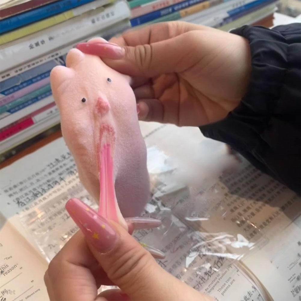 Игрушка-зажималка "Плюющаяся язык, большие ноги" для снятия стресса, игрушка-антистресс, для выплеска эмоций L1T5