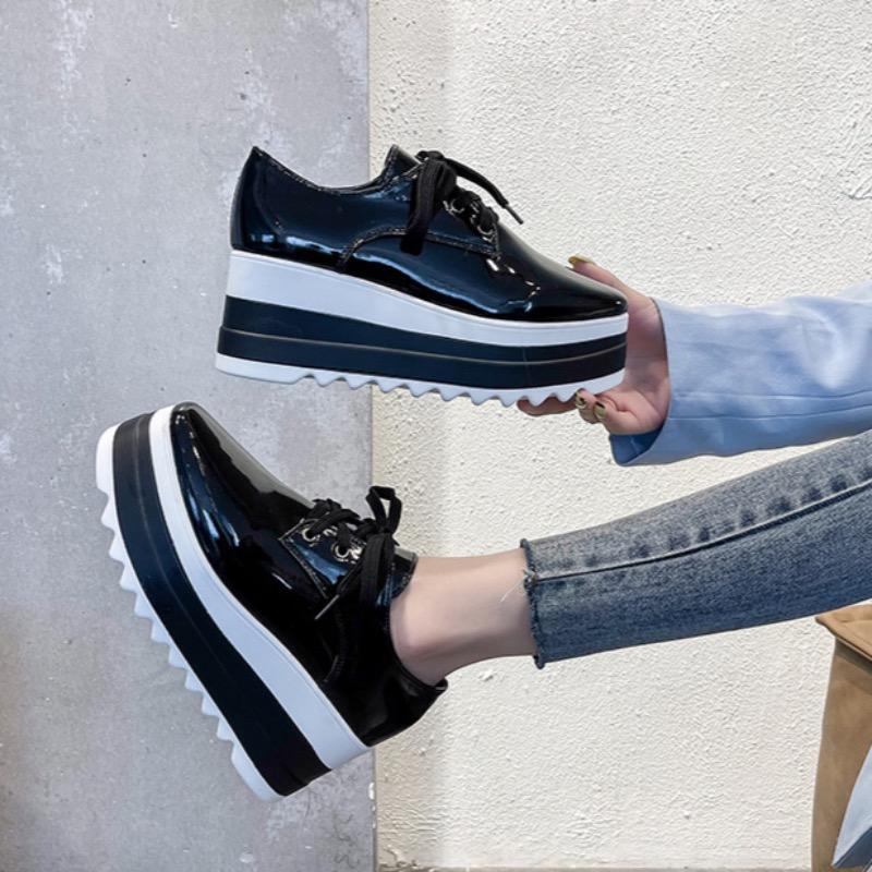 2025Женские кроссовки на толстой подошве Роскошная кожа Повседневная обувь Дизайнерская обувь на платформе для увеличения роста для женщин Лоферы на шнуровке