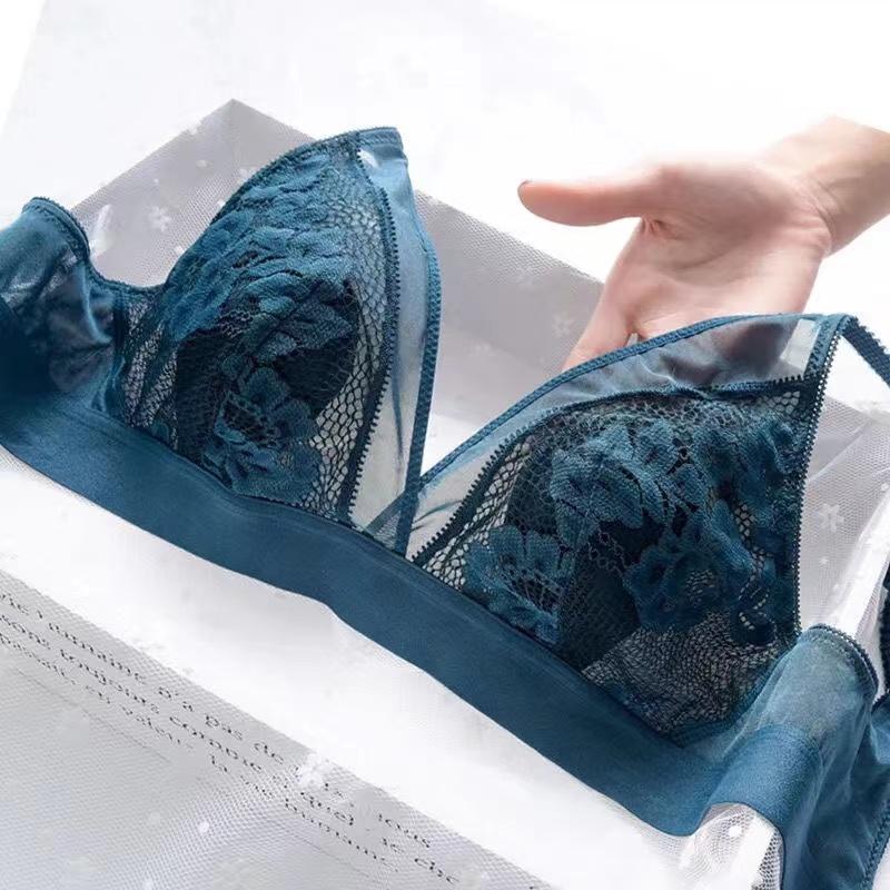 Sexy Wireless Bras for Women Ultra Thin Lace Bralette Deep V Plunge Bra