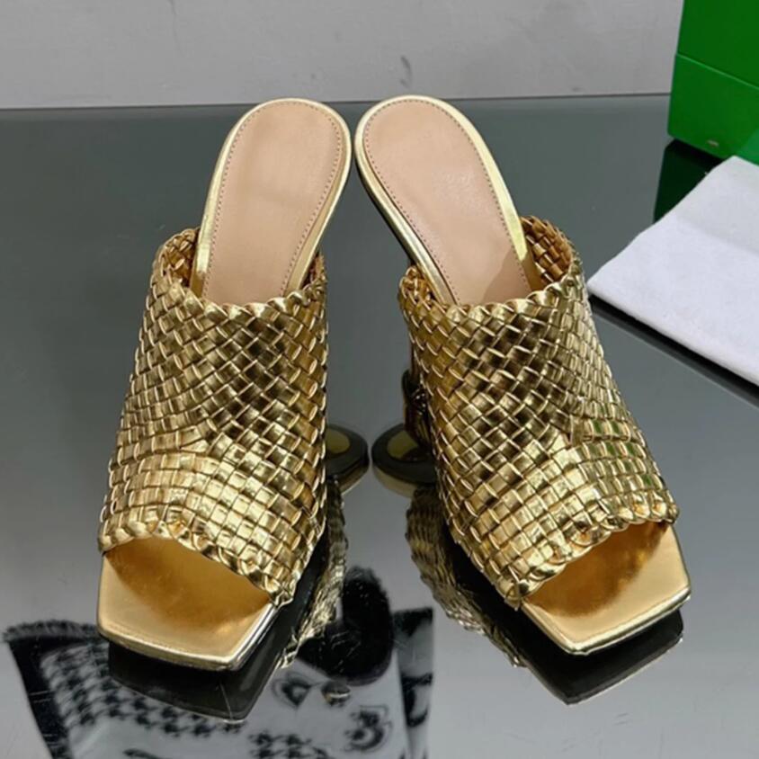 Обувь Высокое качество Женские тапочки Однотонные Модные Весенние и Осенние Повседневные кожаные Женские сандалии большого размера 4346