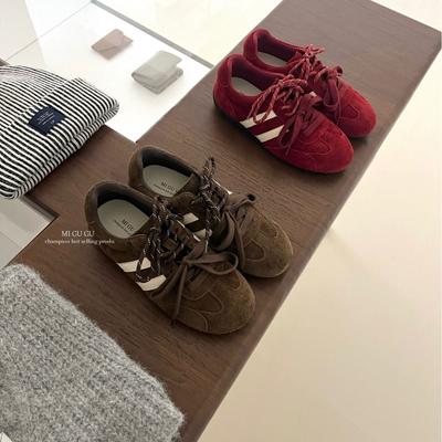 2025 осень и зима новая круглая голова матовая кожа шнуровка спортивные и повседневные женские туфли универсальные альпинистские кроссовки для бега