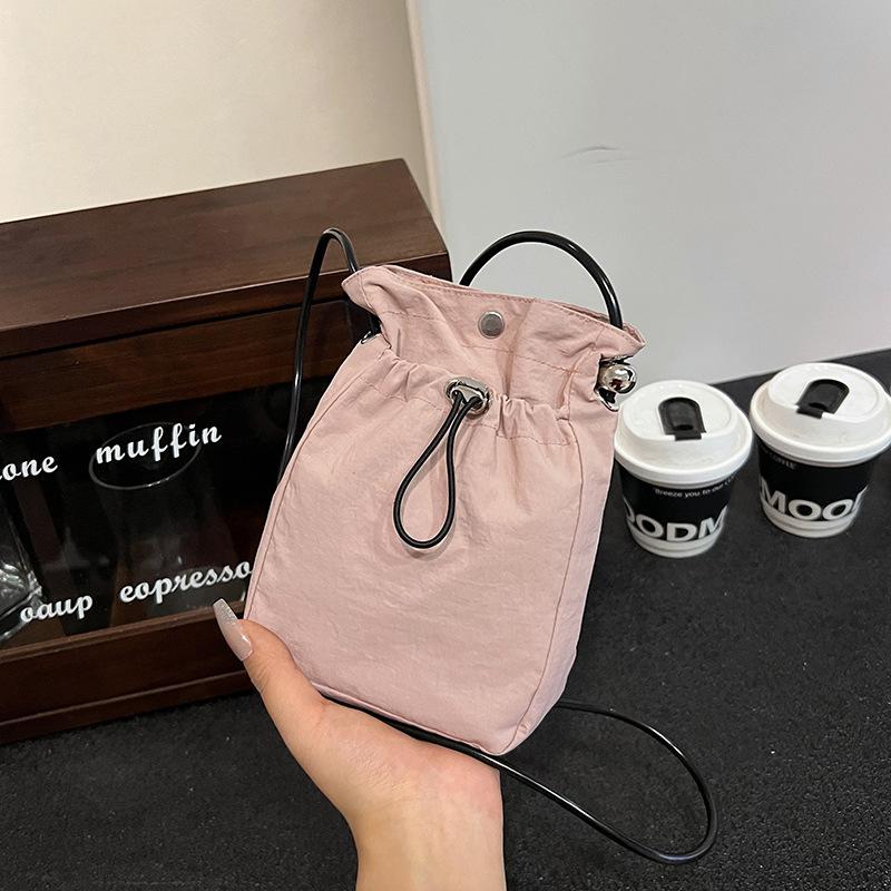 2025 лето литературная маленькая свежая легкая тканевая сумка кроссбоди для мобильного телефона женская повседневная универсальная мини-сумка