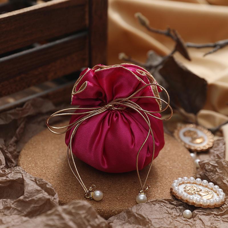 Роскошная упаковка Бархатный мешочек на шнурке Шелковый подарочный пакет для ювелирных изделий Свадебные конфетные коробки с жемчужной нитью Декор Сувенирный пакет Упаковка