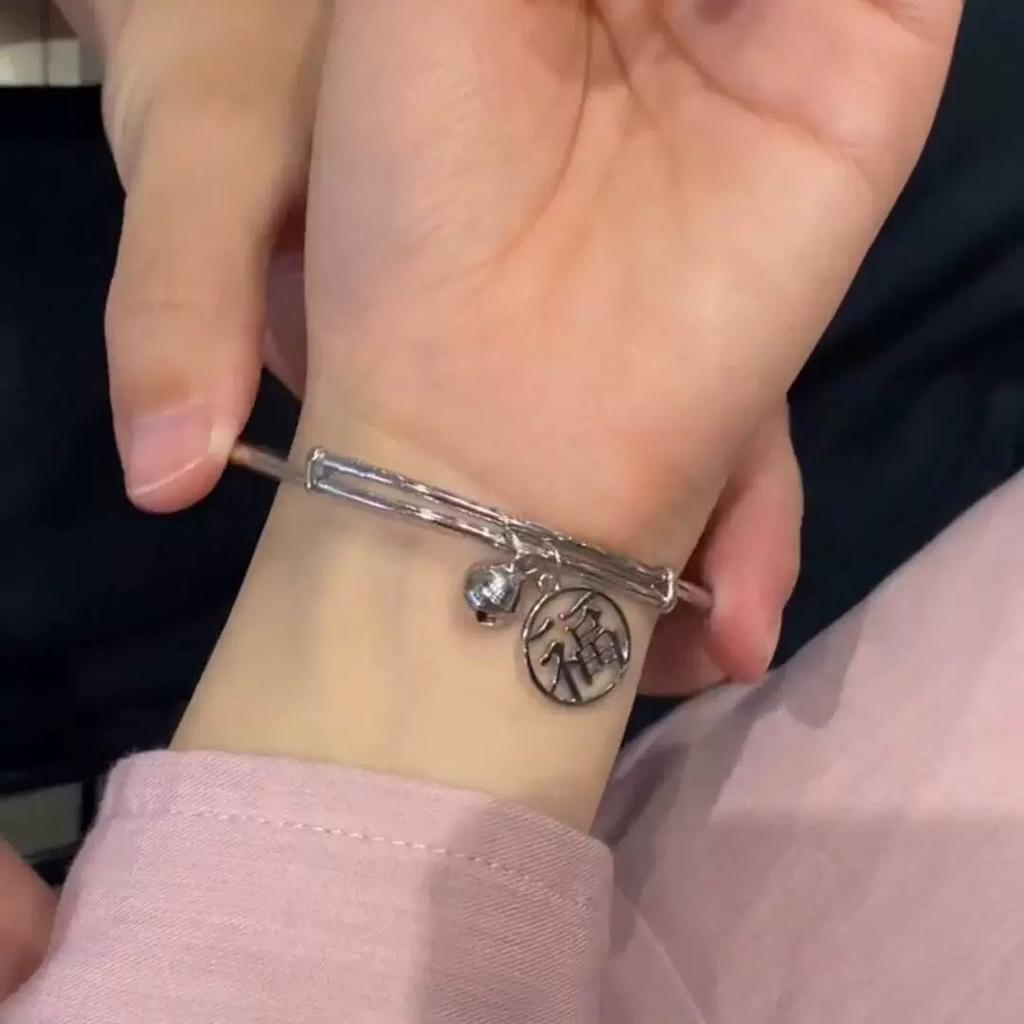 Хит продаж Браслет «Беглянка-принцесса» Высококлассный Легкая роскошь Нишевый дизайн Серебряные украшения с бантом и колокольчиком для женщин