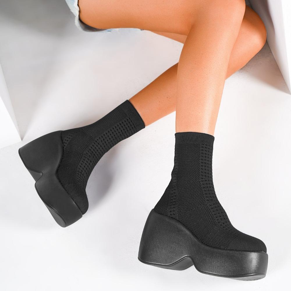Женские носки, сапоги, женская обувь 2025 года, новая европейская и американская мода, трикотажная обувь на толстой подошве для женщин, сапоги на платформе
