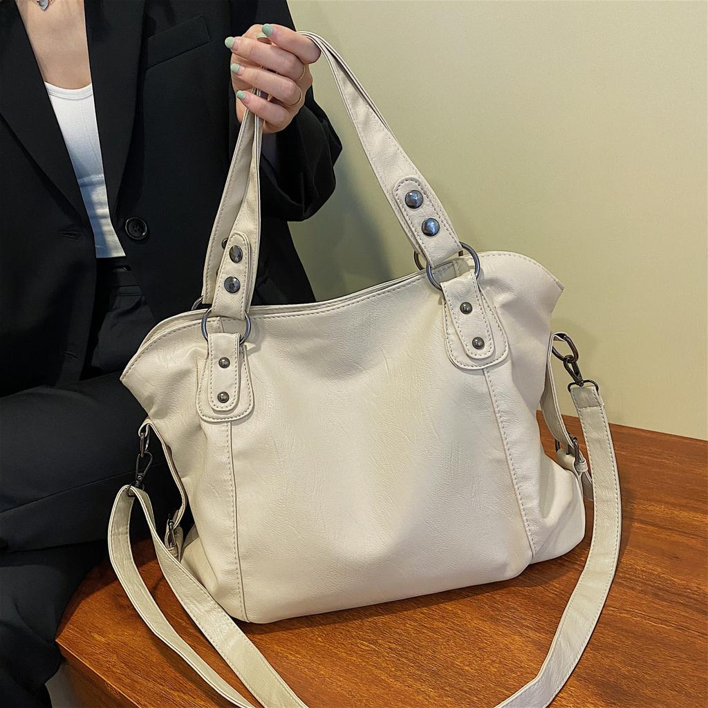 Autumn and Winter Large-capacity Bag 2025 New Bag Women's Bag Versatile Messenger Bag Casual Shoulder Tote Bucket Bag