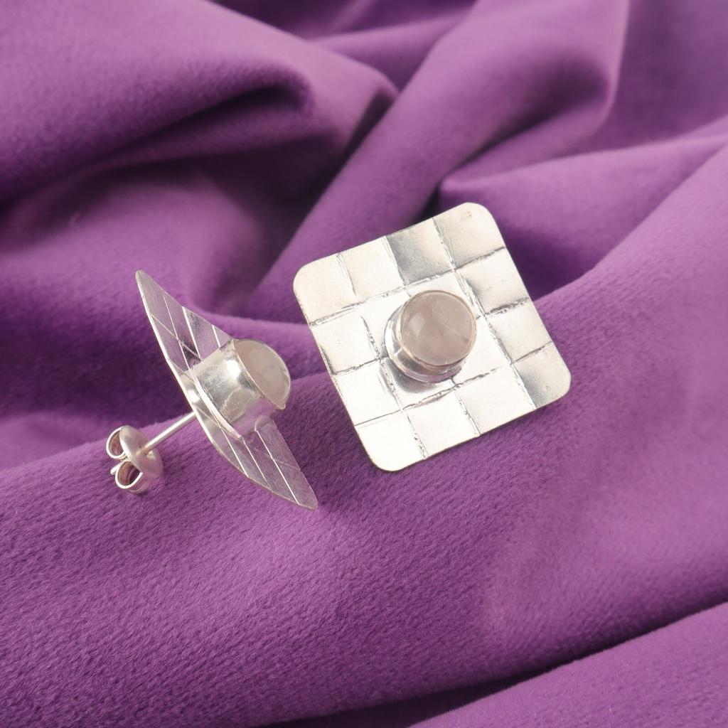 Heart Chakra Round Natural Rose Quartz Sterling Silver Stud Post Unique Earrings EE-146-32