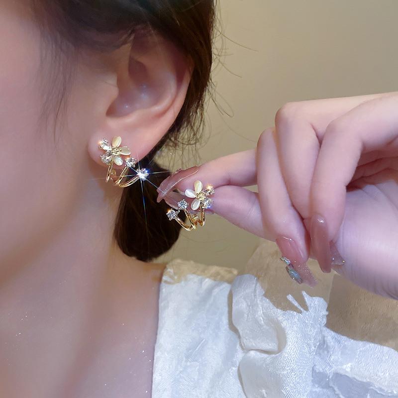 Cat's Eye Stone Flower Earrings New 2024