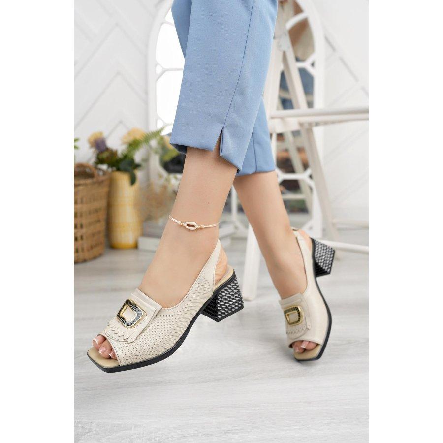 Женские повседневные сандалии из натуральной кожи на среднем каблуке