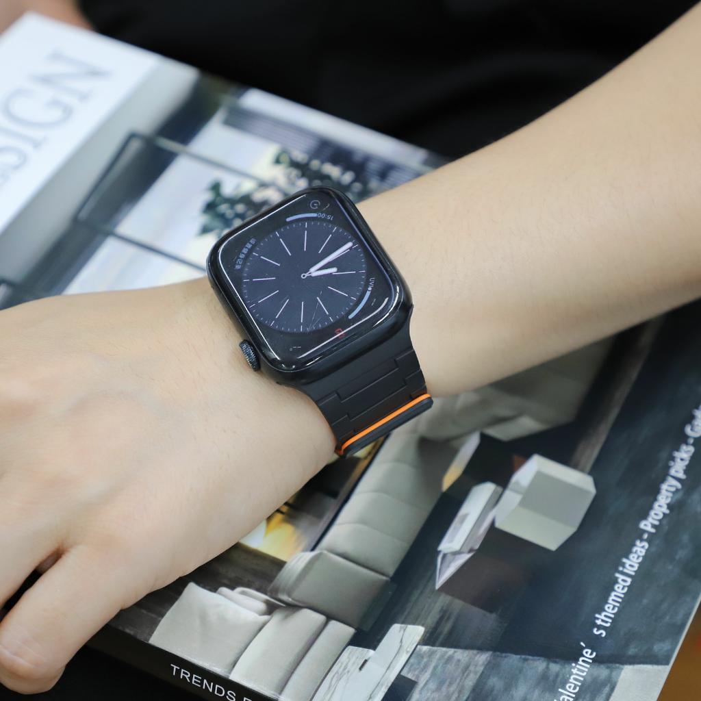 Для Apple Watch 10 46 мм/Ultra 2/Ultra 49 мм/9 8 7 45 мм/SE (2023) SE (2022) SE 6 5 4 44мм/3 2 1 42мм Магнитный силиконовый ремешок для часов