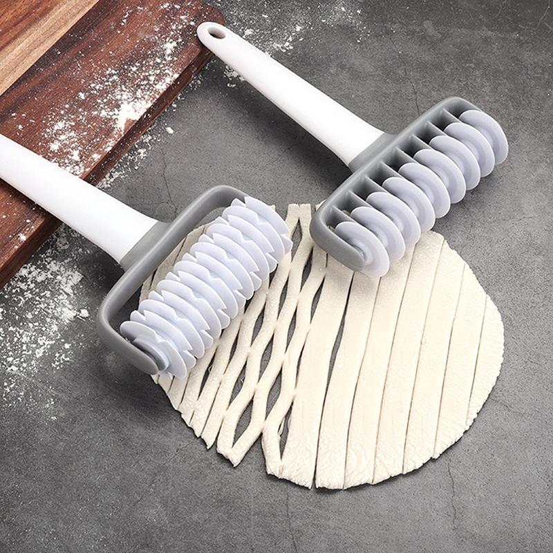 Turning Smooth Baking Tool Cookie Cake Net Dough Roller Cutter Pizza Dough Roller Cutter For Restaurant