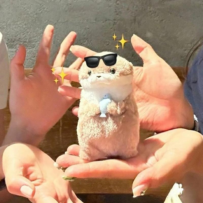 Милые выдры, держащие рыбу, плюшевые брелоки, легкий подвесной кулон, реквизит для школьной сумки, кошелек для ключей