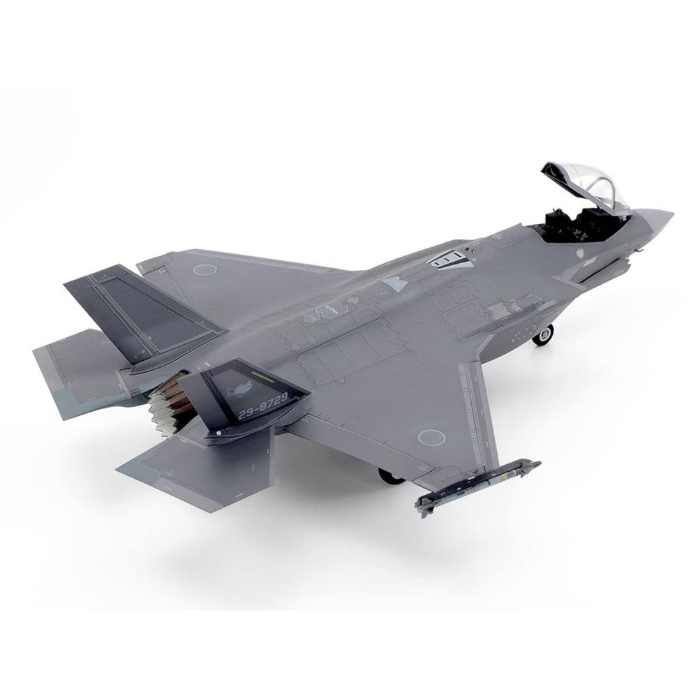 Tamiya 172 Warbird Collection Series № 92 Lockheed Martin F-35A Lightning II Пластиковая модель 60792