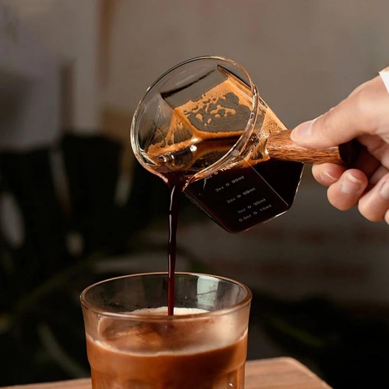 Стеклянный мерный стакан с деревянной ручкой для кофе, молока, эспрессо, кухонные инструменты для выпечки, градуированная шкала, подарок для домашнего бара
