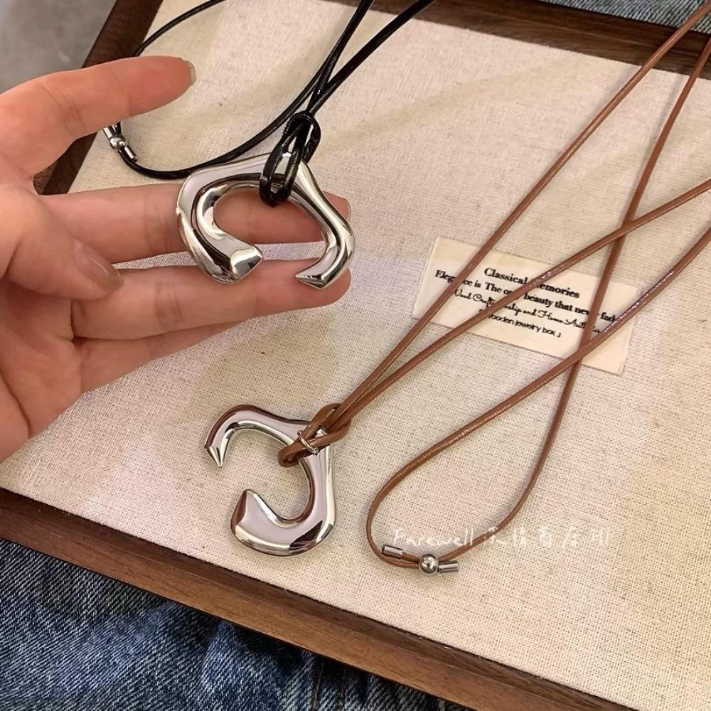 Металлическое нерегулярное женское ожерелье, черная кожаная веревка, ожерелья с подвеской, винтажная цепочка на ключицу для женщин